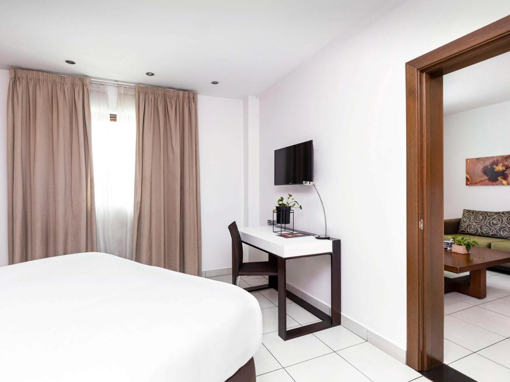 Ibis Styles Accra Airport Hotel Екстериор снимка