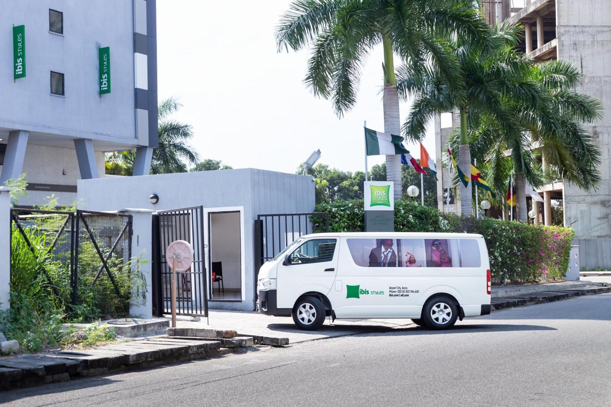 Ibis Styles Accra Airport Hotel Екстериор снимка