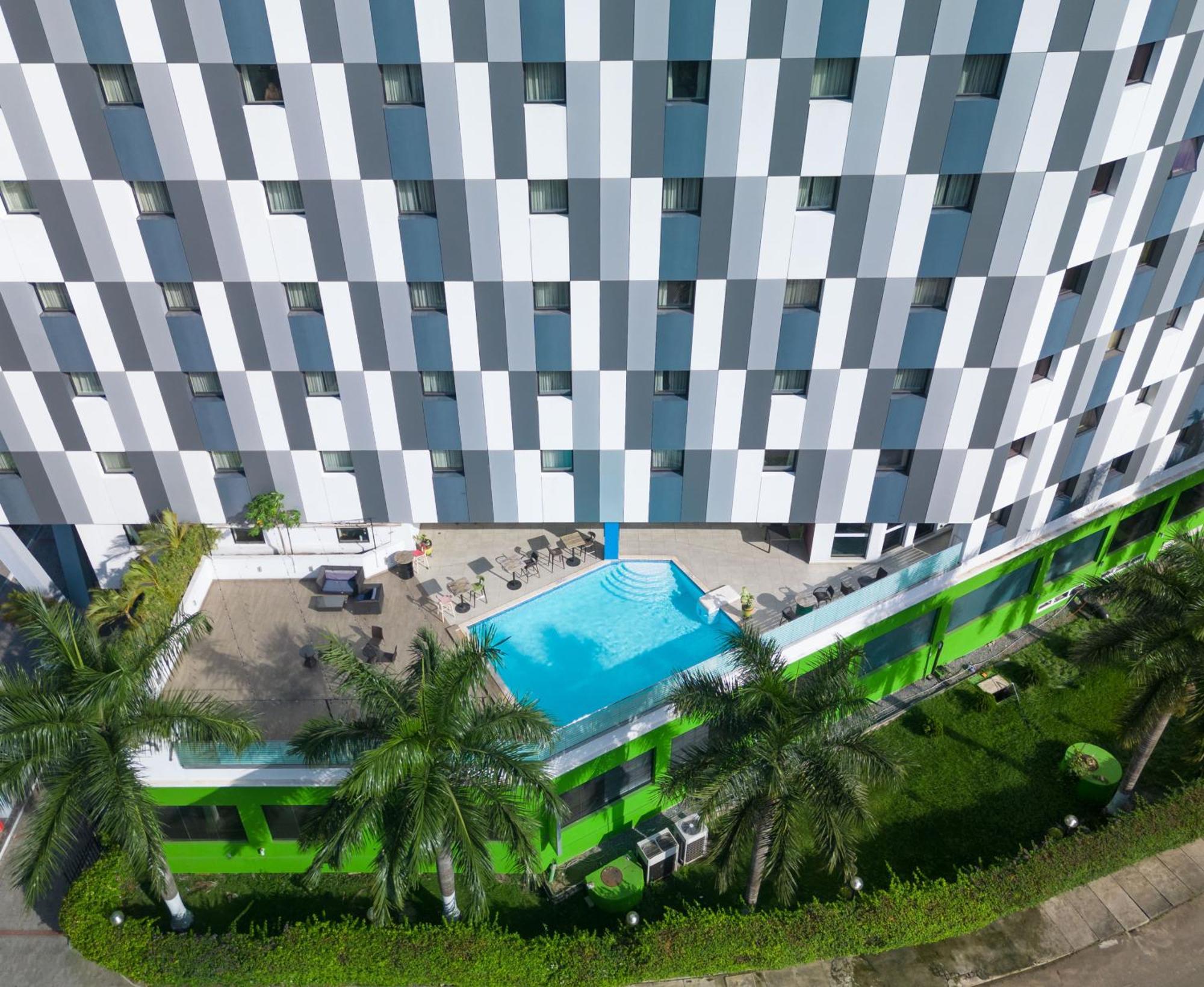 Ibis Styles Accra Airport Hotel Екстериор снимка