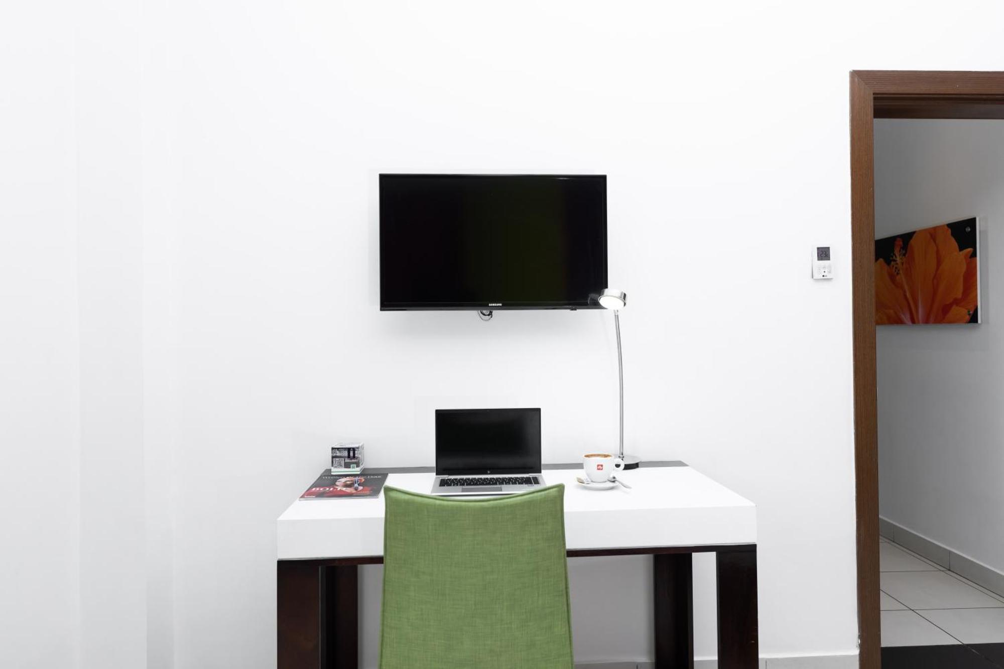 Ibis Styles Accra Airport Hotel Екстериор снимка