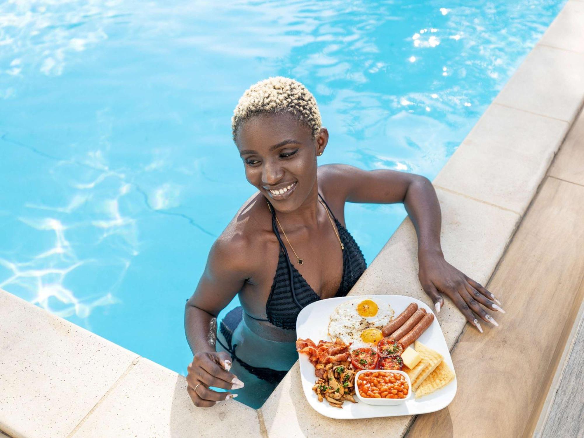 Ibis Styles Accra Airport Hotel Екстериор снимка