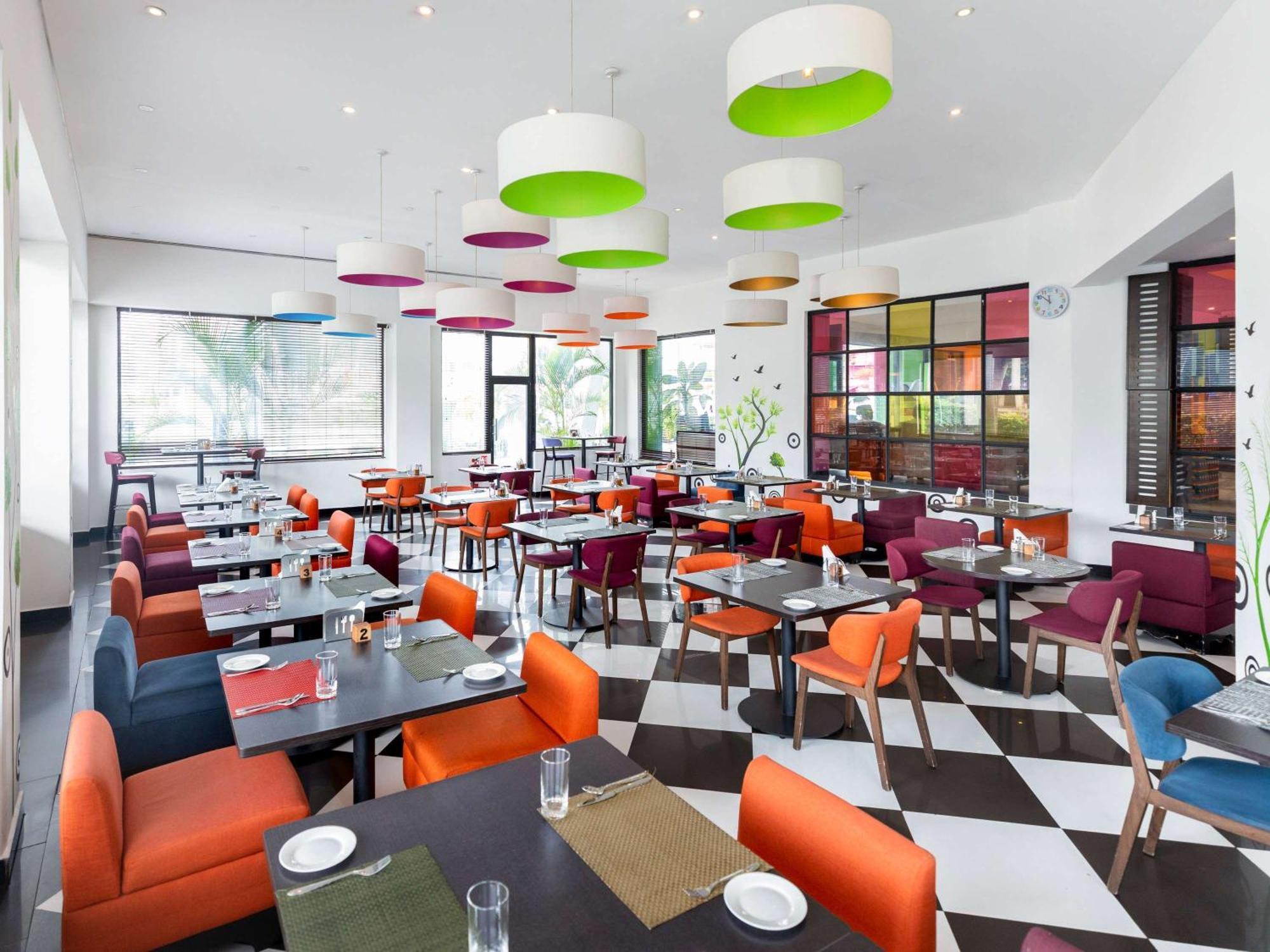 Ibis Styles Accra Airport Hotel Екстериор снимка
