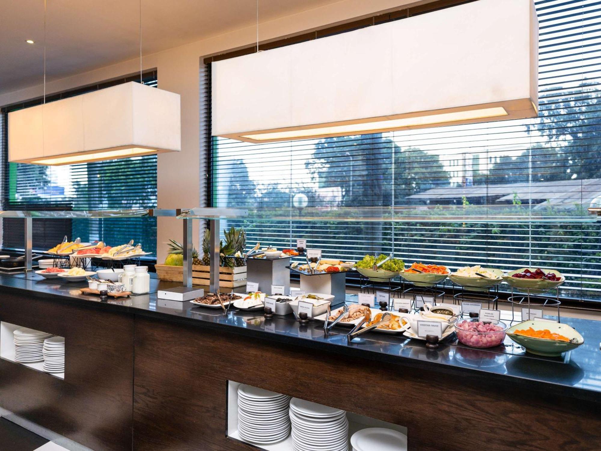 Ibis Styles Accra Airport Hotel Екстериор снимка